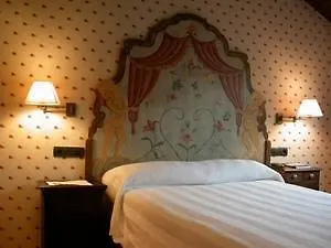 Hotel Antsotegi 2*